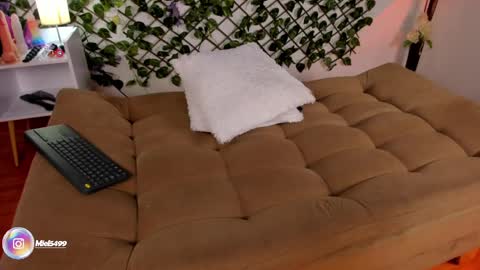 Snapshot of melody_cute10 chatting on 02.27.25 melody_cute10 online show from 02.27.25