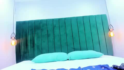 melody_kener online show from 12.22.25