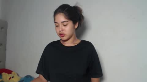 Snapshot of melody_phillips2 chatting on 12.01.25 melody phillips online show from 12.01.25