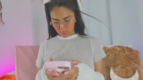 Snapshot of melodymoore_ chatting on 06.20.26 Melody online show from 06.20.26