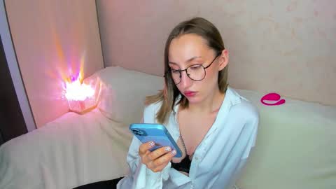 Snapshot of melodyoflovee chatting on 02.05.26 Kaylie online show from 02.05.26