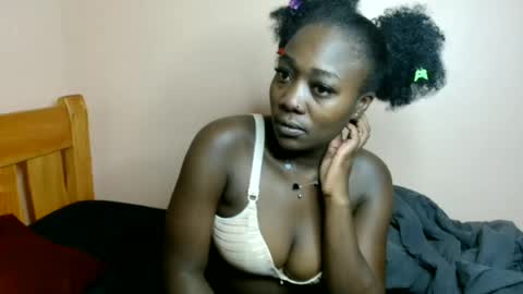 Snapshot of melrose_nadia chatting on 06.14.26 mel online show from 06.14.26