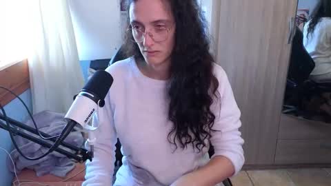 Snapshot of memisecrets chatting on 09.25.25 Megumi Aina online show from 09.25.25