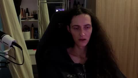 Snapshot of memisecrets chatting on 02.12.26 Megumi Aina online show from 02.12.26