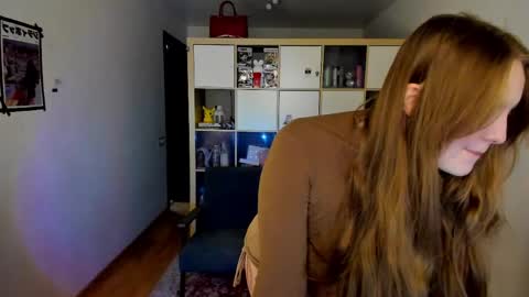 Snapshot of meow_k1tty chatting on 04.28.26 Flora Next stream November 17th at 6 GMT online show from 04.28.26