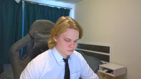 Snapshot of meow_mickey chatting on 03.12.25 Mickey online show from 03.12.25