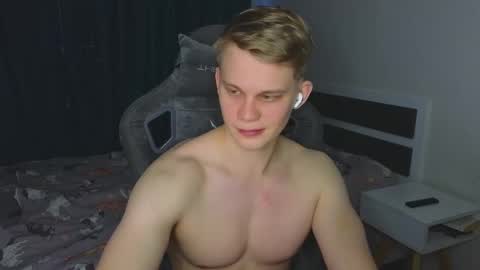 Snapshot of meow_mickey chatting on 02.09.26 Mickey online show from 02.09.26