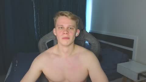 Snapshot of meow_mickey chatting on 02.13.26 Mickey online show from 02.13.26