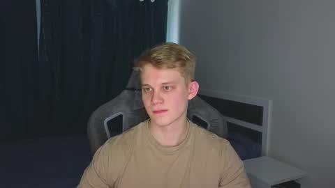 Snapshot of meow_mickey chatting on 02.16.26 Mickey online show from 02.16.26