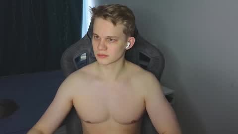 Snapshot of meow_mickey chatting on 02.20.26 Mickey online show from 02.20.26