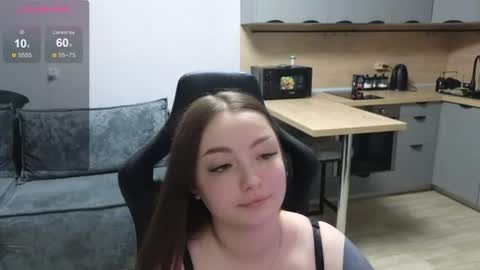 Snapshot of meowkelly chatting on 06.16.26 meowkelly online show from 06.16.26