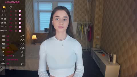 Snapshot of meoww_meows chatting on 11.12.25 Julie online show from 11.12.25