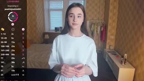 Snapshot of meoww_meows chatting on 11.17.25 Julie online show from 11.17.25