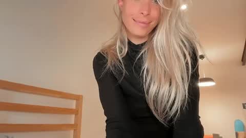 mer_kel online show from 04.16.26