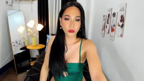 MereseLaurelTS online show from 10.11.25