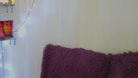 Snapshot of merida_bell18 chatting on 01.03.25 Merida Bell online show from 01.03.25