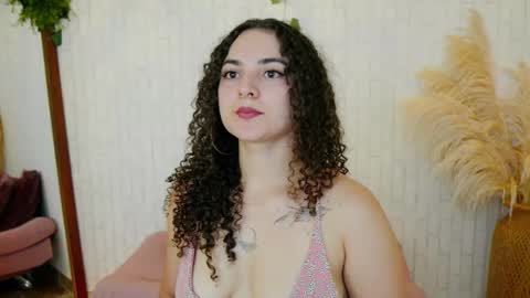 Snapshot of merida_bell18 chatting on 09.13.25 Merida Bell online show from 09.13.25