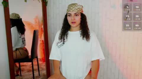 Snapshot of merida_bell18 chatting on 10.04.25 Merida Bell online show from 10.04.25