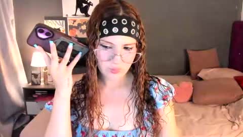 Snapshot of meridaxbrave_ chatting on 07.02.26 laura 3 i am independent model online show from 07.02.26