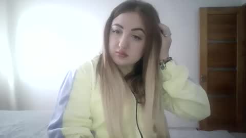 Snapshot of meriwoulders chatting on 04.23.26 MeriWoulders online show from 04.23.26