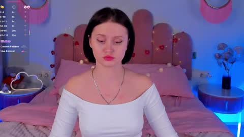 Snapshot of merylew chatting on 02.19.25 Anna online show from 02.19.25