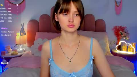 Snapshot of merylew chatting on 10.11.25 Anna online show from 10.11.25