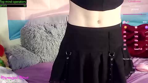 Snapshot of mesmerized_mowo chatting on 09.12.25 mesmerized_mowo online show from 09.12.25