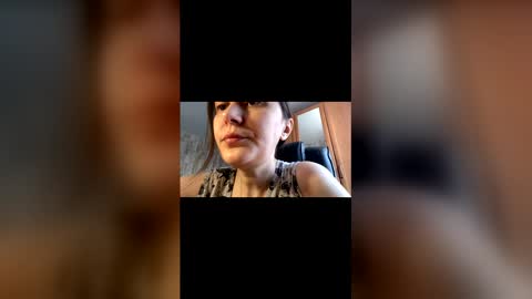 Snapshot of mesmerizing_hypn0_goddess chatting on 04.21.26 Jessica online show from 04.21.26