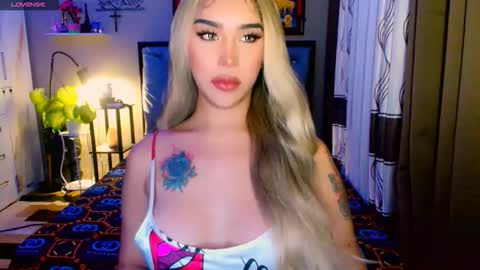 Snapshot of mesmerizingfuckdoll chatting on 11.16.25 mistress jasmine online show from 11.16.25