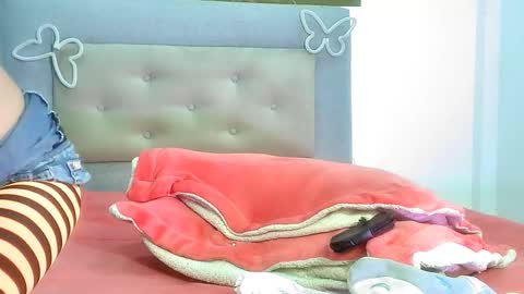 Snapshot of mew_alix chatting on 02.09.26 mew_alix online show from 02.09.26