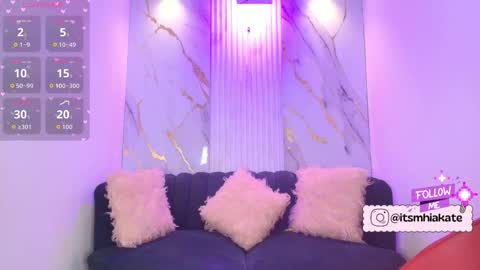 Mhia Kate online show from 12.22.25