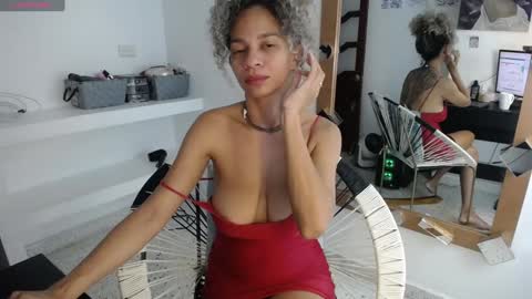 Snapshot of mhulattahot_ chatting on 12.06.24 Mulata Spencer online show from 12.06.24