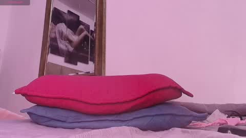 Snapshot of mia_0_ chatting on 03.06.25 Emi online show from 03.06.25