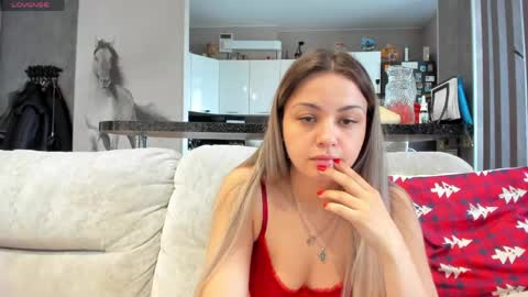 Mia online show from 05.23.26