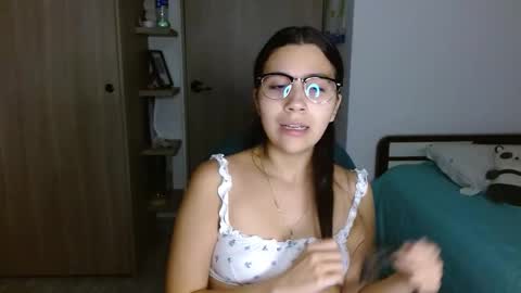 Snapshot of mia__lopez_ chatting on 02.11.26 Mia online show from 02.11.26