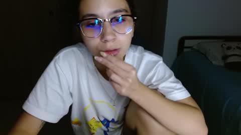 Snapshot of mia__lopez_ chatting on 02.14.26 Mia online show from 02.14.26