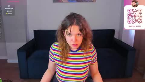Snapshot of mia__miler chatting on 05.18.26 mia online show from 05.18.26