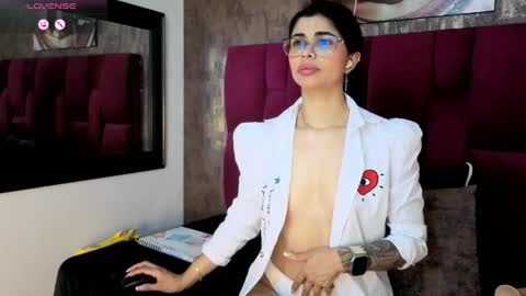 Mia online show from 03.27.26