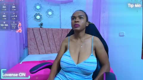 Snapshot of mia__thomson_ chatting on 04.22.26 MIA online show from 04.22.26