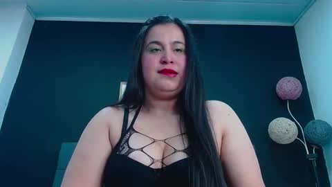 C A L L  M E  M I A  online show from 09.17.25