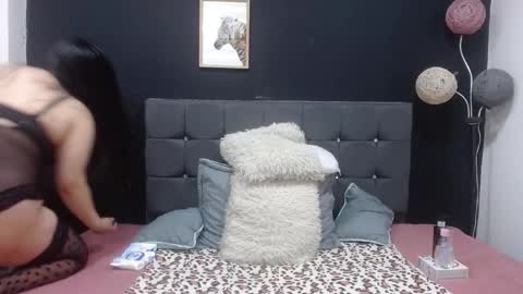 C A L L  M E  M I A  online show from 11.15.25