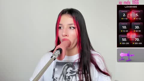 Mia adams  online show from 12.01.24