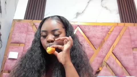 Mia online show from 04.06.26