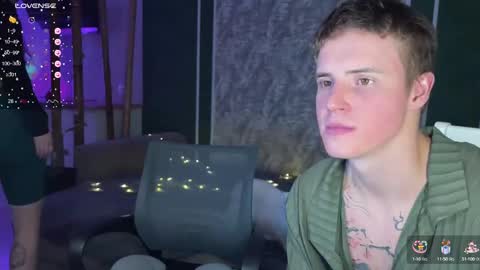 Snapshot of mia_andre chatting on 02.11.25 Andre and Mia online show from 02.11.25