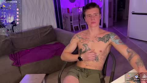 Snapshot of mia_andre chatting on 02.12.25 Andre and Mia online show from 02.12.25