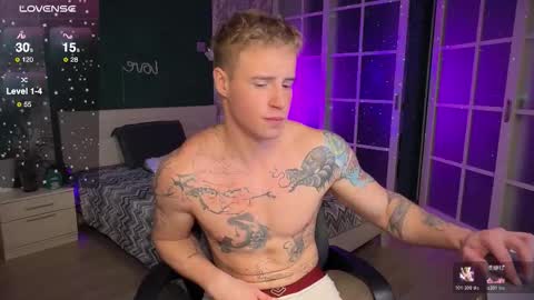 Snapshot of mia_andre chatting on 11.14.25 Andre and Mia online show from 11.14.25