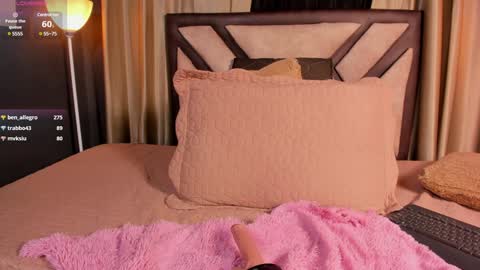 Snapshot of mia_baker_1 chatting on 01.09.25 Mia Baker online show from 01.09.25