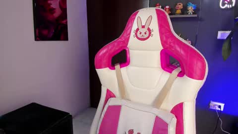 Snapshot of mia_baker_1 chatting on 03.10.25 Mia Baker online show from 03.10.25