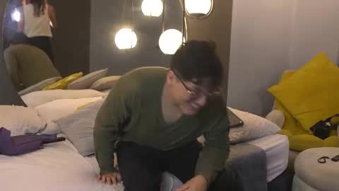 Belmont and Mia online show from 04.05.26