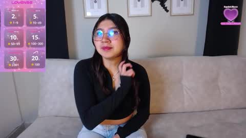 Snapshot of mia_blair_ chatting on 10.29.25 Mia online show from 10.29.25